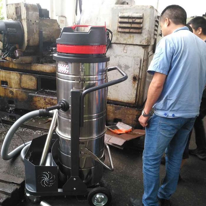機床金屬鐵屑吸塵器_單相電工業(yè)吸塵器.jpg