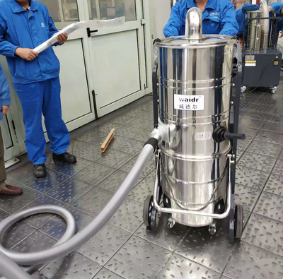 氣動(dòng)打磨機(jī)打磨加工粉塵怎樣快速清理，用威德爾大功率工業(yè)吸塵器