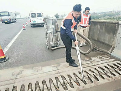 高架桥路面清理石子用大功率汽油机吸尘器
